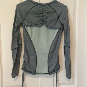 Lucy Long-Sleeve Athletic Top in Heather Gray and Mint
